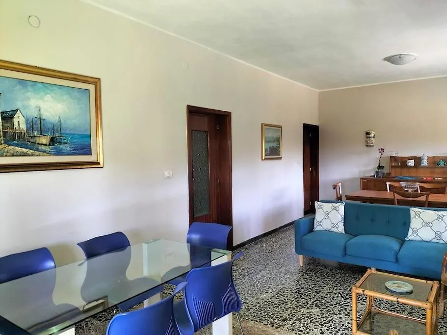 Casa Gialla Intero Alloggio Piano Terra Quartu Sant Elena Sant'Andrea  Italy