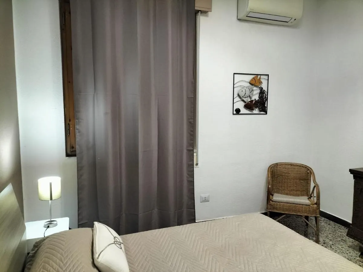 Casa Gialla Intero Alloggio Piano Terra Quartu Sant Elena Sant'Andrea  Holiday home