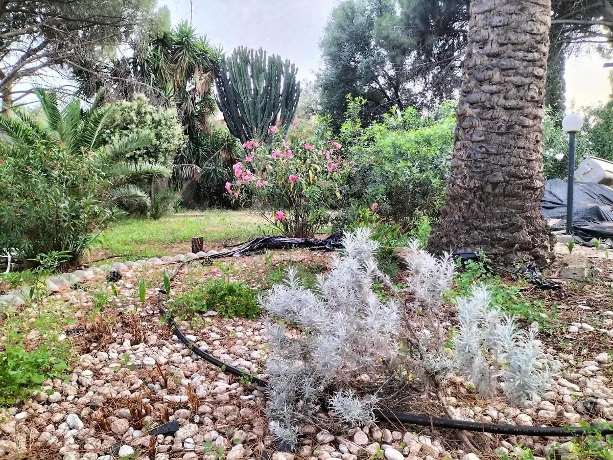 Casa Gialla Intero Alloggio Piano Terra Quartu Sant Elena Sant'Andrea  Holiday home